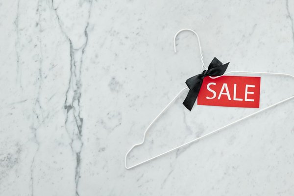 Étiquettes soldes 10€ rouge/blanc : l'astuce à ne pas rater !